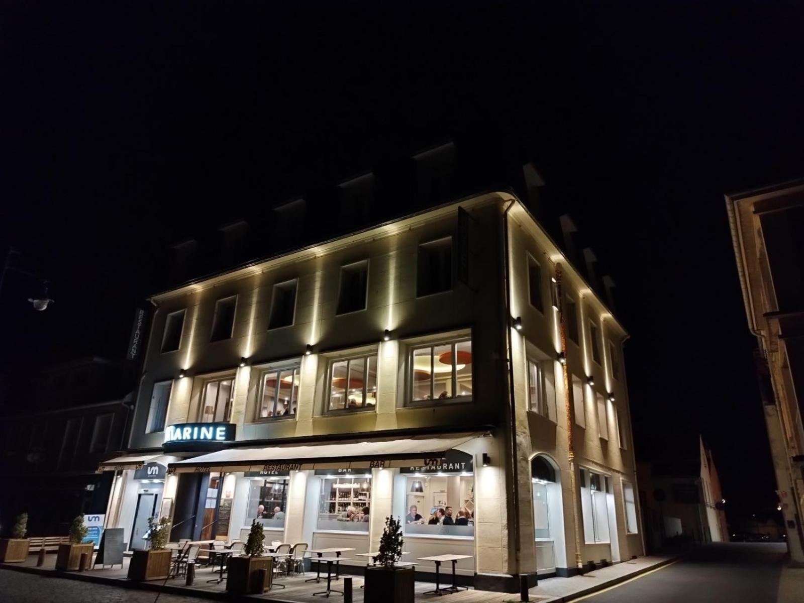 Le Grand Hotel De La Marine Port-en-Bessin-Huppain Exterior foto